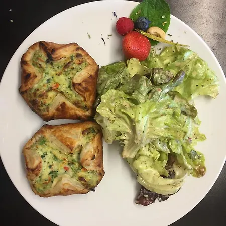 Landcafe Mit Mini Frühstückspension Burgdorf