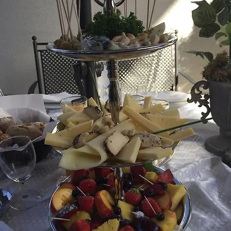 Aebis Bed and Breakfast 4*