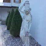 Aebis Bed & Breakfast 4*