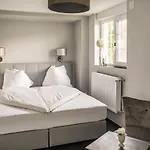 Aebis Bed & Breakfast 4*