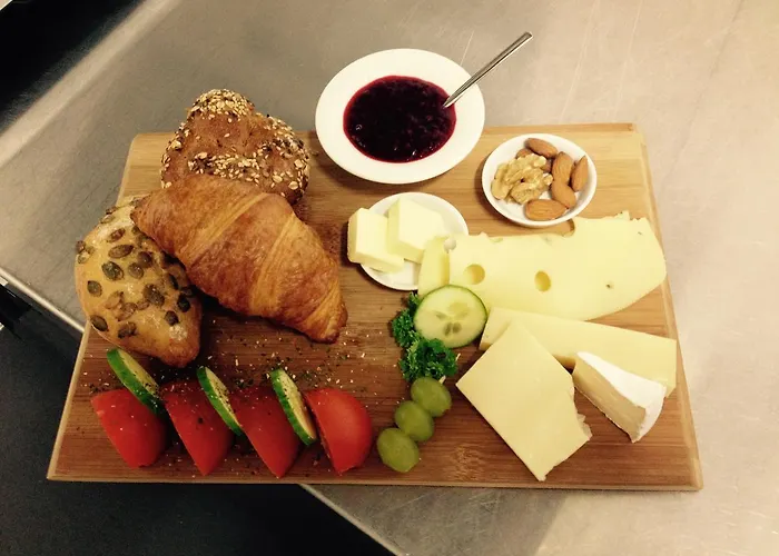 فندق مبيت وإفطار Aebis 4*